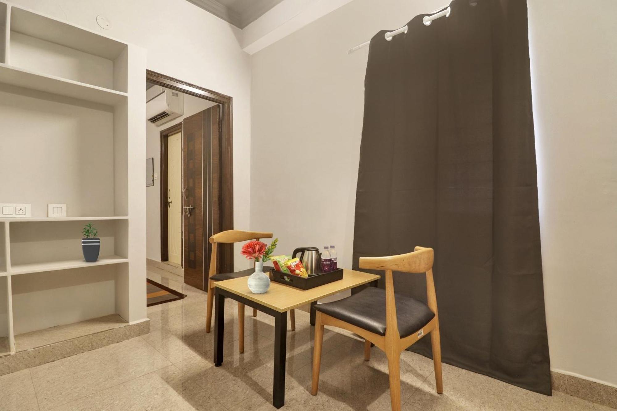 Super Townhouse Rcc Blizz Otel Kondapur  Dış mekan fotoğraf