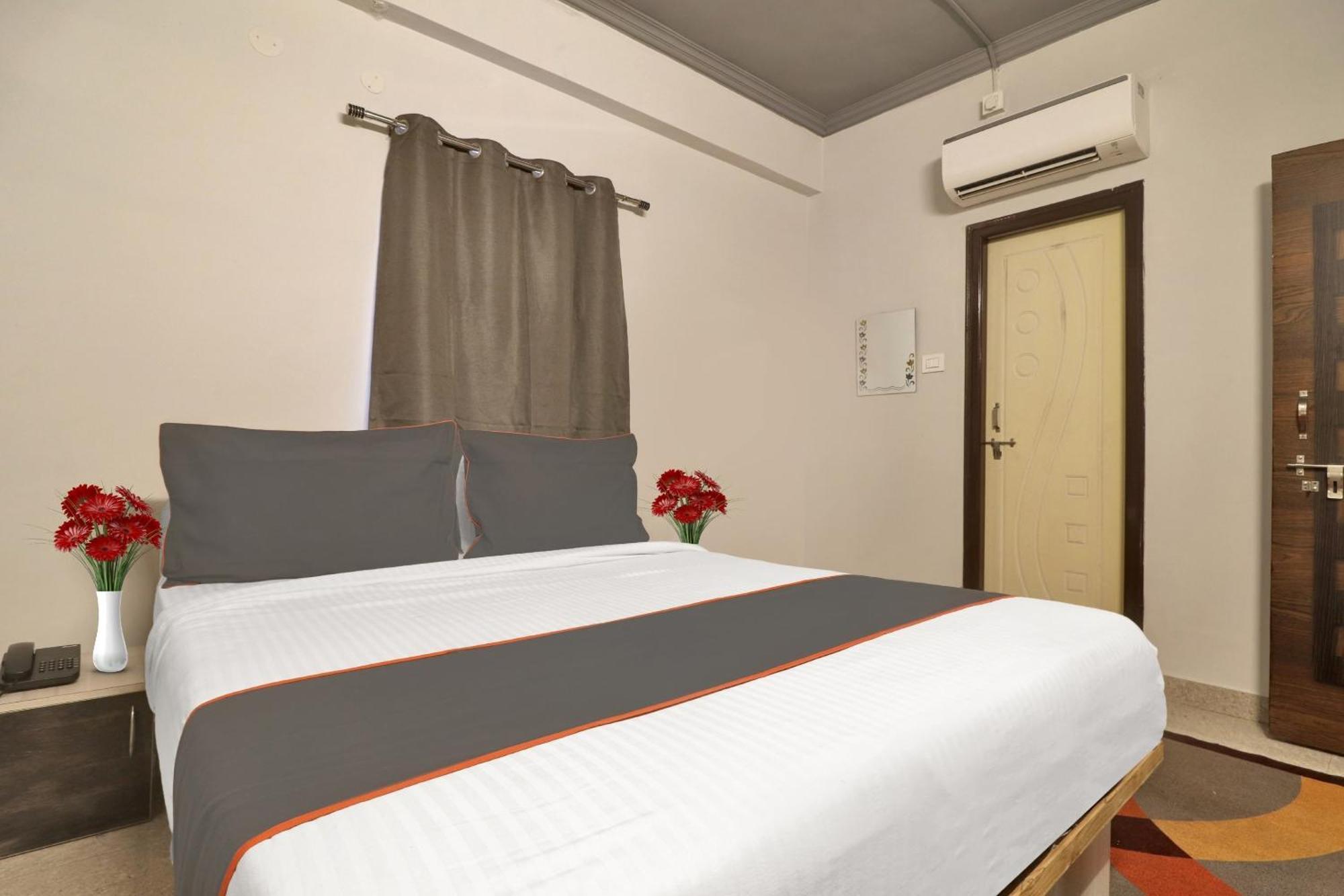 Super Townhouse Rcc Blizz Otel Kondapur  Dış mekan fotoğraf