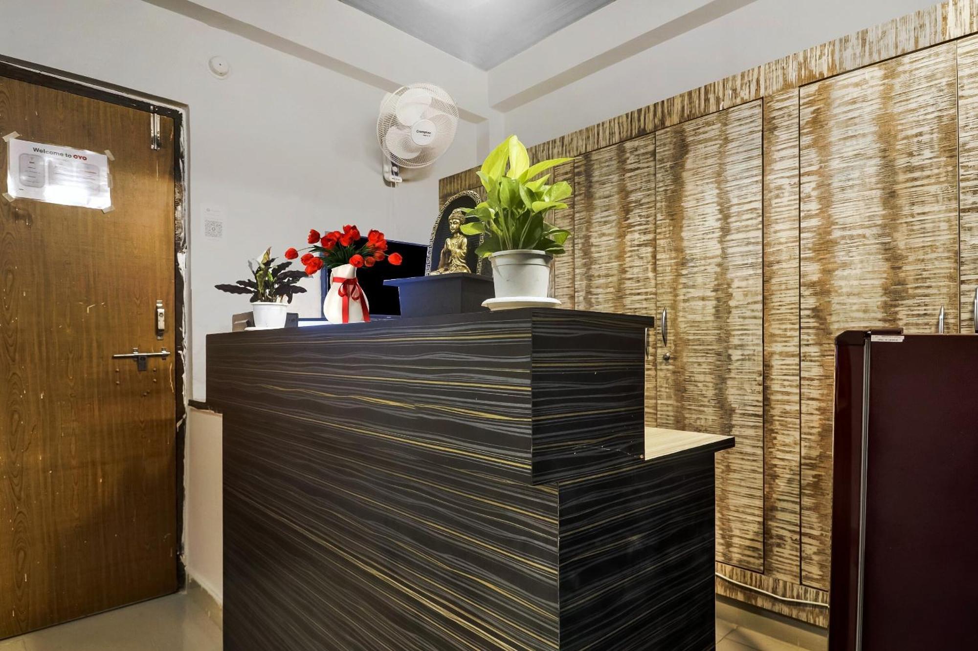 Super Townhouse Rcc Blizz Otel Kondapur  Dış mekan fotoğraf