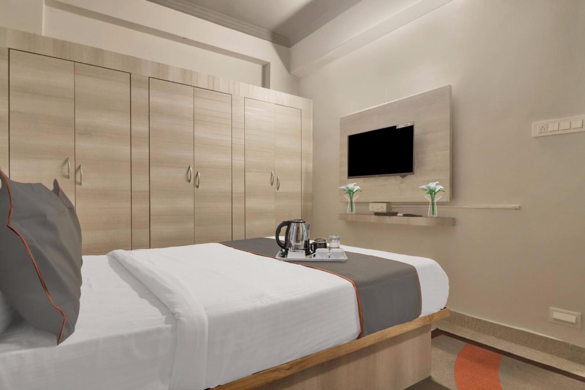 Super Townhouse Rcc Blizz Otel Kondapur  Dış mekan fotoğraf